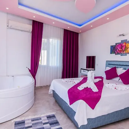 Yesilkoey 2 Bedroom