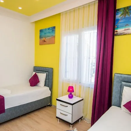 Yesilkoey 2 Bedroom *