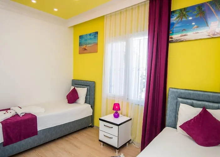 Yesilkoey 2 Bedroom *