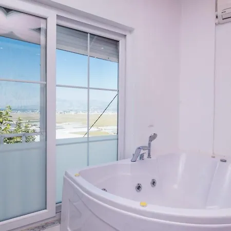 Villa Yesilkoey 2 Bedroom Kalkan